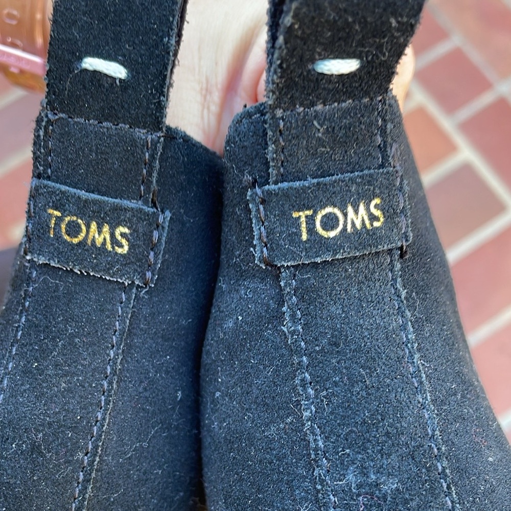 TOMS boot Women's Kelsey Fashion. Size 6.5 true to size. - Picture 7 of 10